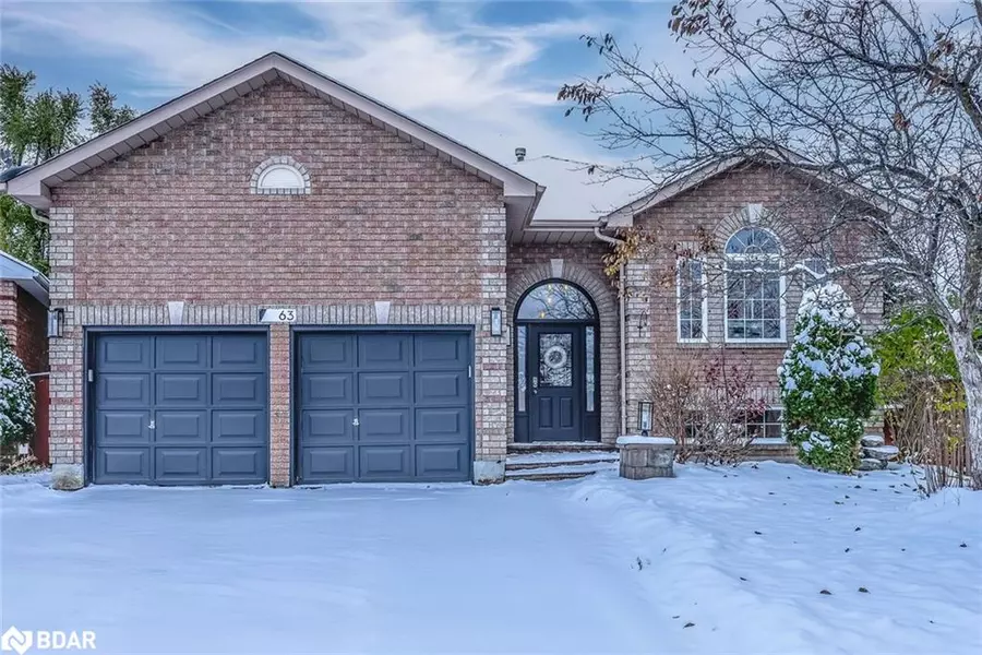 63 Mapleton Avenue, Barrie, ON L4N 7L7