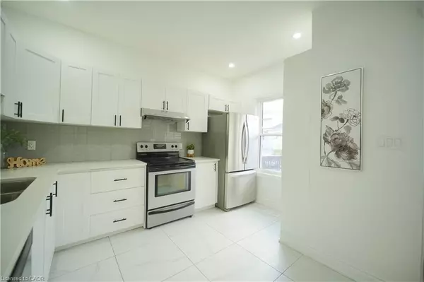 Hamilton, ON L8V 2Z9,11 East 25th Street