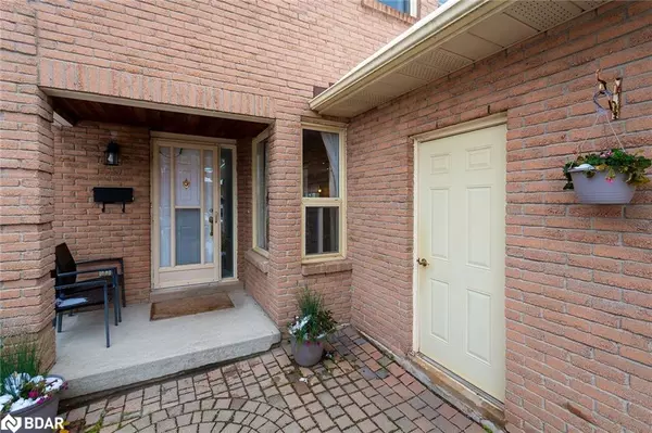 Mississauga, ON L5L 3A7,4207 Trapper Crescent