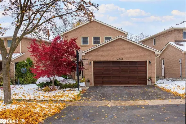 4207 Trapper Crescent, Mississauga, ON L5L 3A7