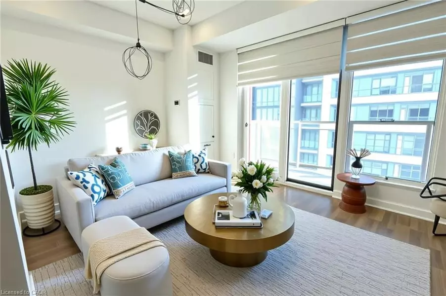 5 Wellington Street S #1803, Waterloo, ON N2G 0E3