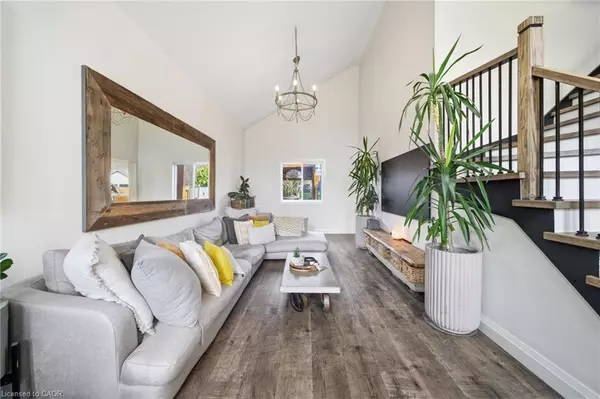 Caledonia, ON N3W 2L4,136 Braemar Avenue