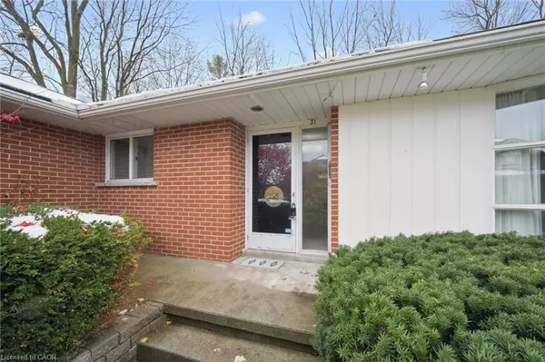 Elmira, ON N3B 1H3,31 Second Street