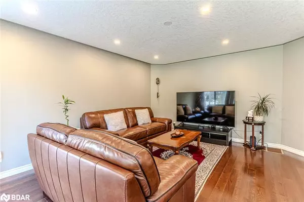 Innisfil, ON L9S 2L3,3678 Kimberley Street