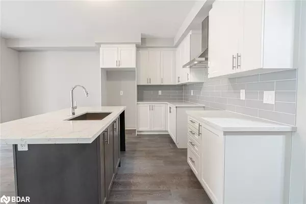 Barrie, ON L9J 0Z4,25 Amsterdam Drive