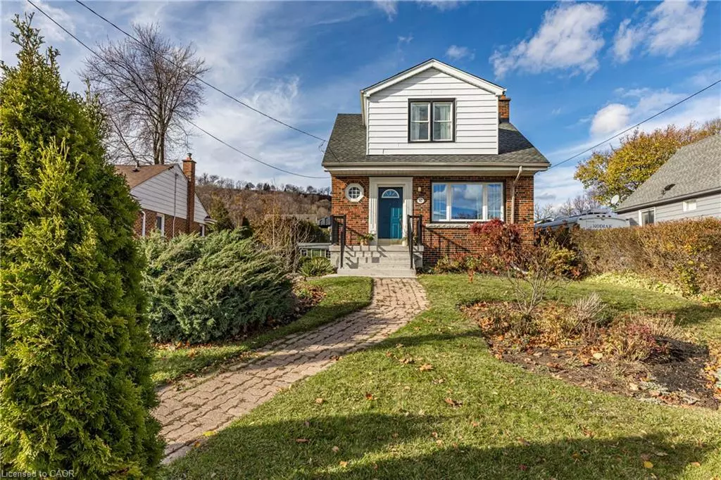 Hamilton, ON L8K 4M1,62 Cloverdale Avenue