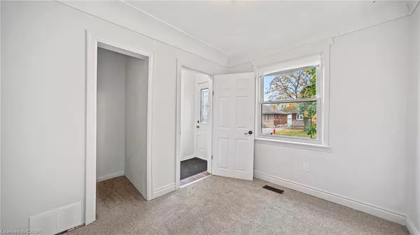 Hamilton, ON L8H 6H3,661 Brighton Avenue