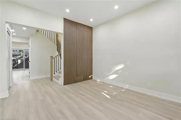 Hamilton, ON L8H 4R5,9 Alice Street