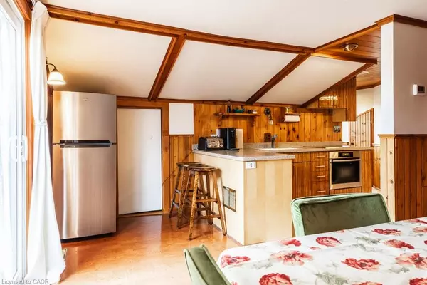 Dundas, ON L9H 1L9,61 York Road