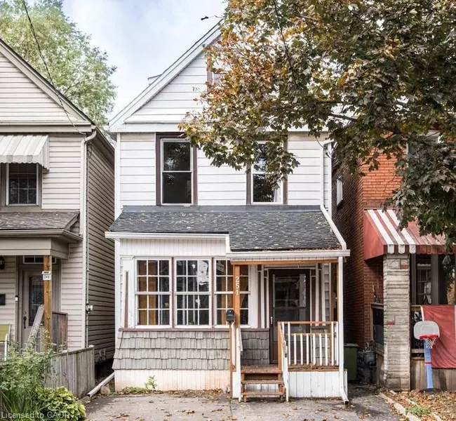 251 Balmoral Avenue N, Hamilton, ON L8L 7S3