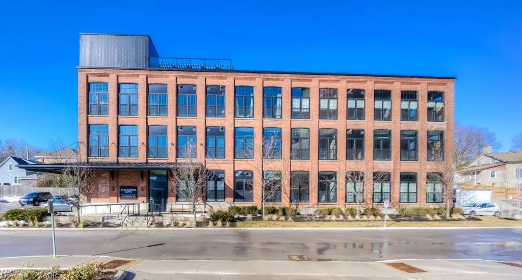 24 Cedar Street #105, Cambridge, ON N1S 0B2