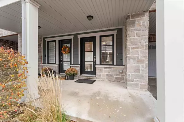 Waterdown, ON L0R 2C9,219 Dundas Street E #27