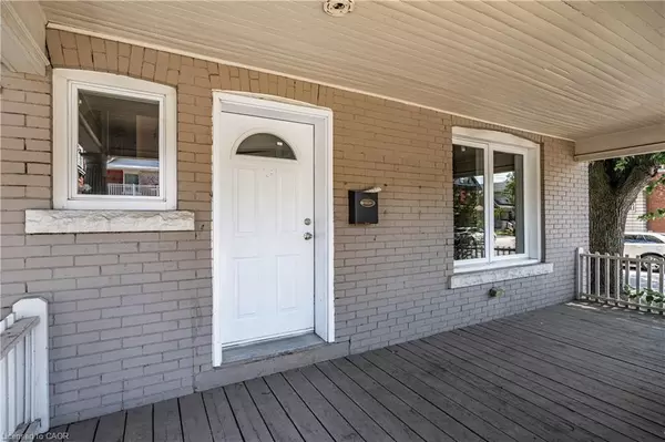 Hamilton, ON L8L 6R6,18 Barnesdale Avenue N