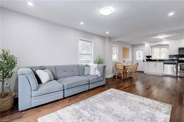 Hamilton, ON L8H 5R4,284 Walter Avenue N