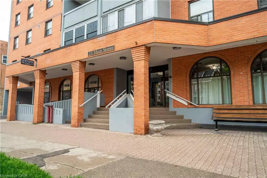 23 Main Street #502, Dundas, ON L9H 2P7