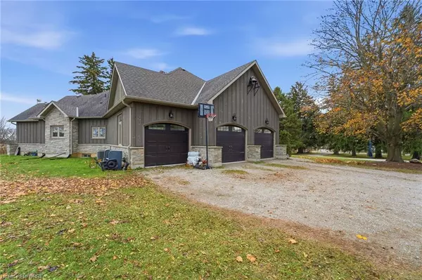 Paris, ON N3L 3E1,28 Kitchen School Road