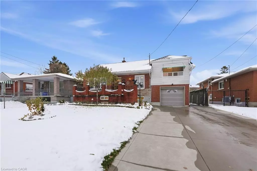 Hamilton, ON L9C 3L2,314 Hawkridge Avenue