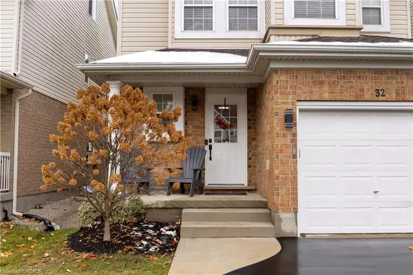 Cambridge, ON N3C 4K6,32 Maryann Price Lane