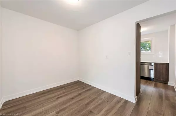 Hamilton, ON L8H 2M5,65 Woodman Drive N