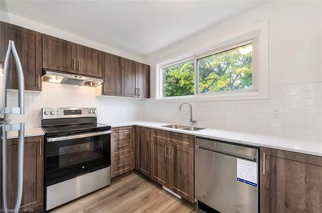 Hamilton, ON L8H 2M5,65 Woodman Drive N