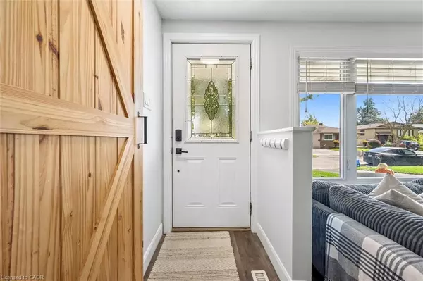 Kitchener, ON N2N 1N7,10 Broken Oak Crescent