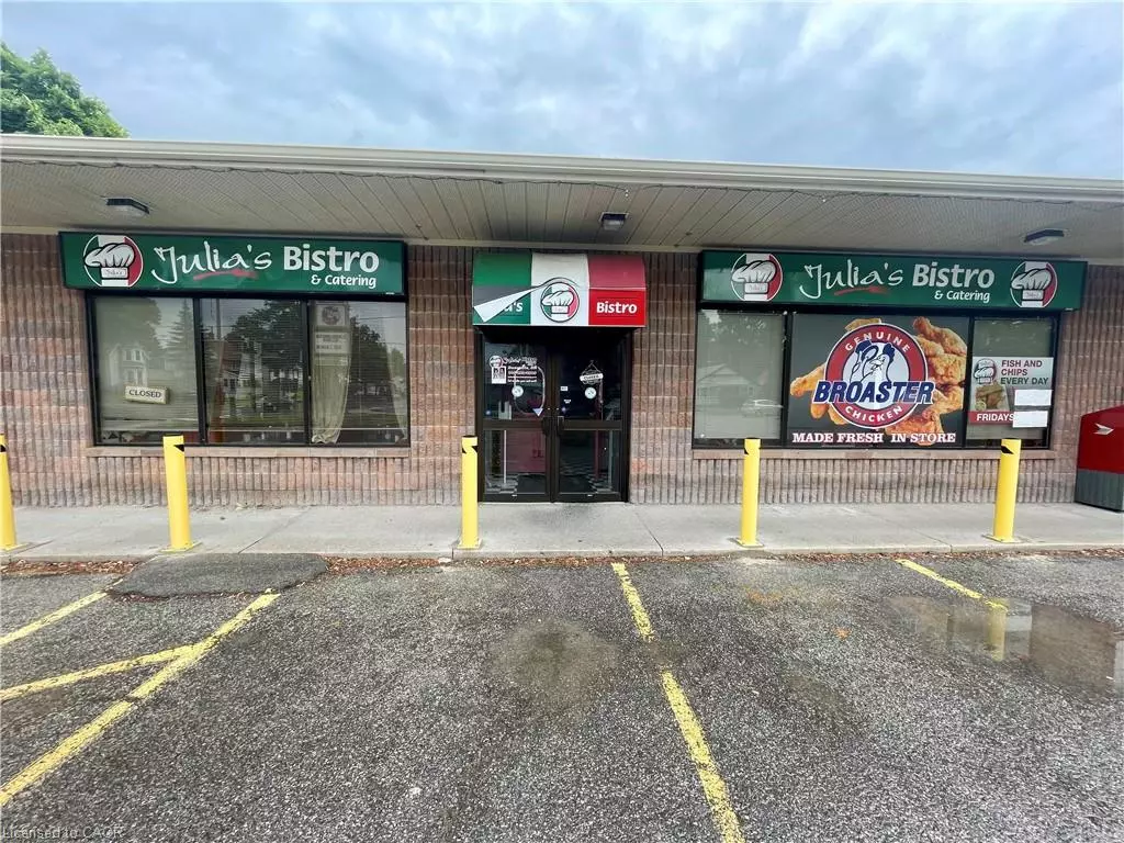 Dunnville, ON N1A 2A9,211 Niagara Street #2