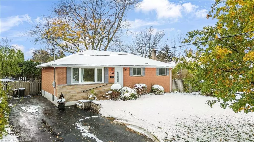 238 Kent Crescent, Burlington, ON L7L 4T1