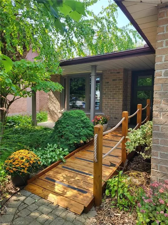 Guelph, ON N1G 4L4,9 Smart Street