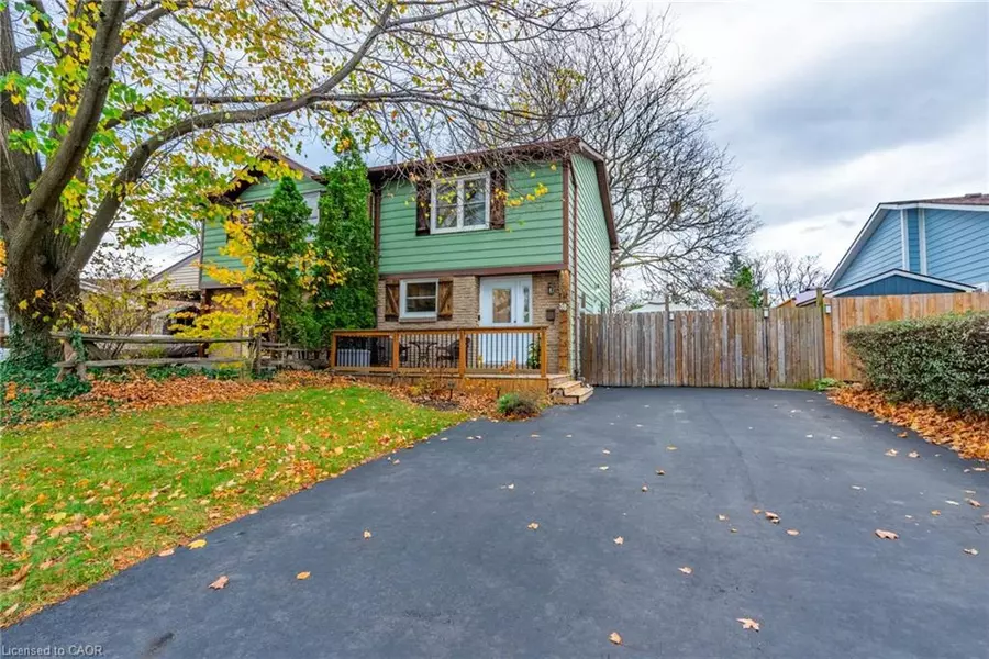 38 Golden Orchard Drive, Hamilton, ON L9C 6J5