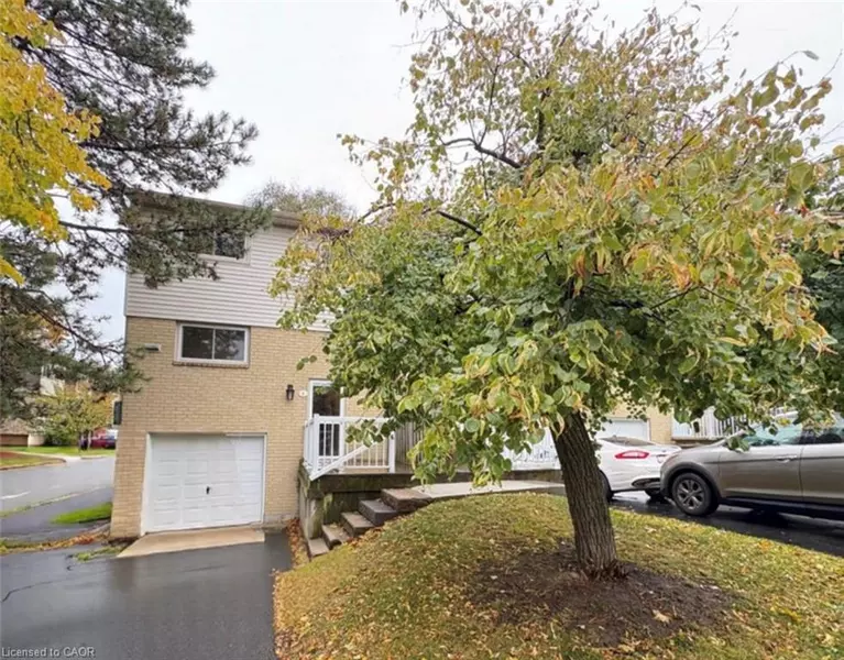 51 Caroga Court #1, Hamilton, ON L9C 7C2