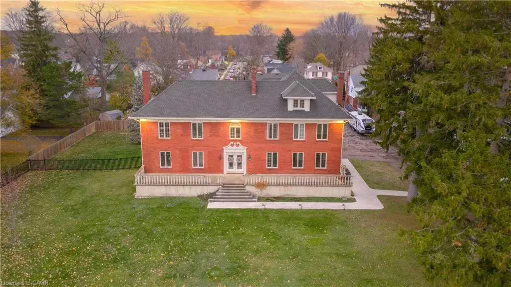 Dunnville, ON N1A 1T4,417 Broad Street W