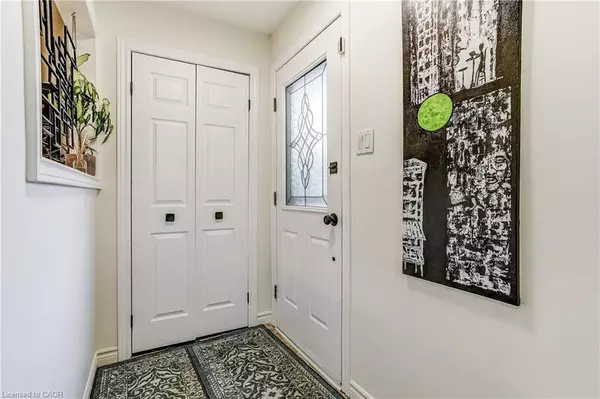 Waterdown, ON L8B 0A7,9 Aspen Court