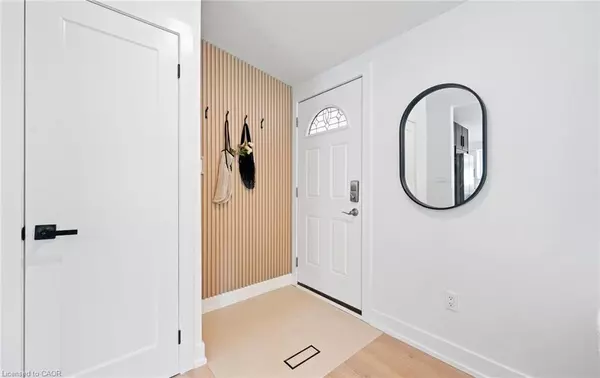 Hamilton, ON L8V 2L8,105 Lilacside Drive