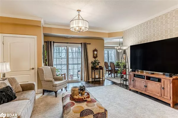 Barrie, ON L4N 2V1,44 Ferndale Drive S #212