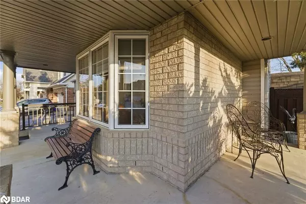 Milton, ON L9T 5M5,1667 Dempsey Crescent