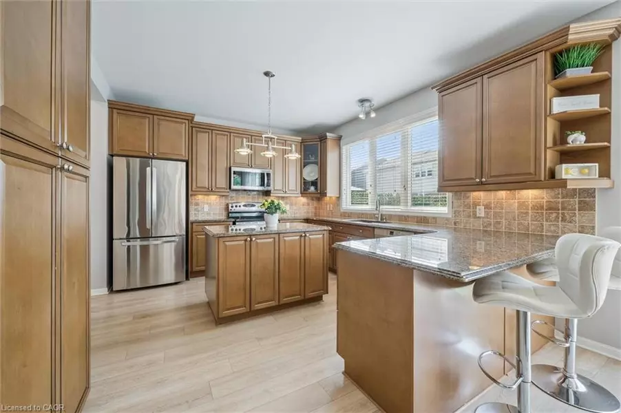 79 Zieman Crescent, Cambridge, ON N1T 2H5