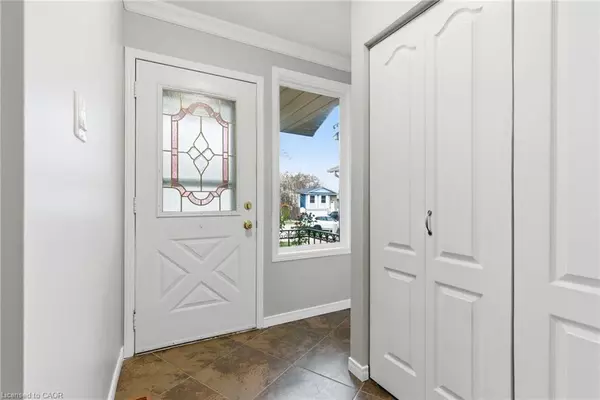 Burlington, ON L7P 4G9,2333 Malcolm Crescent