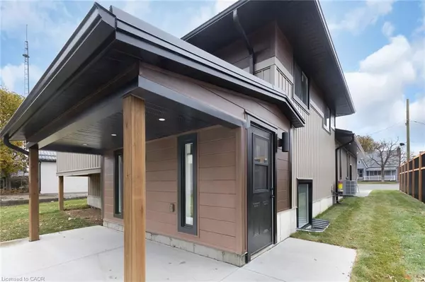 Delhi, ON N4B 1T3,17 Church Street E