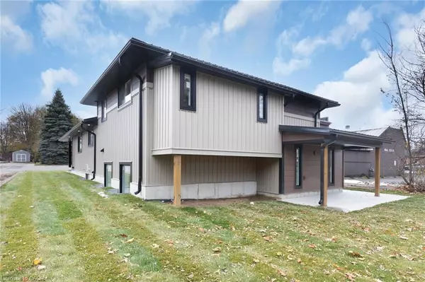 Delhi, ON N4B 1T3,17 Church Street E