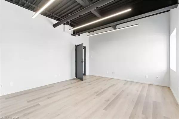 Burlington, ON L7M 1H6,1232 Northside Road #203