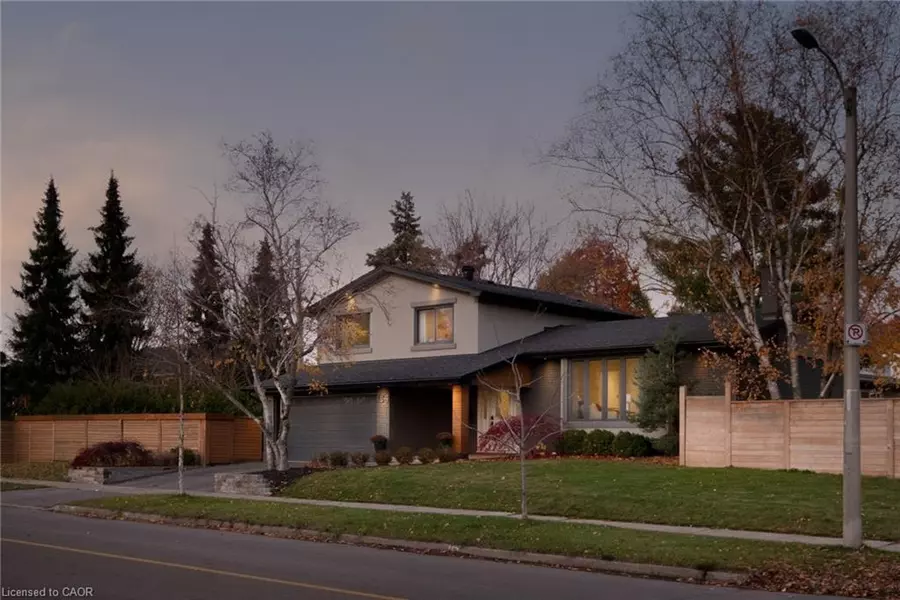 134 Fairwood Place W, Burlington, ON L7T 4B6