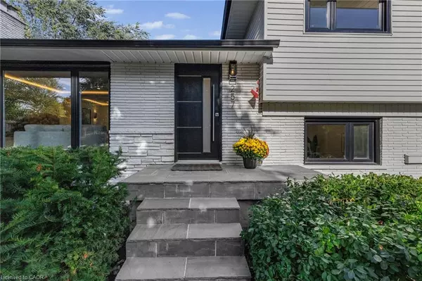 Burlington, ON L7L 2C9,257 Strathcona Drive