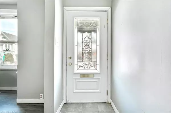 Hamilton, ON L8P 2J2,381 Herkimer Street