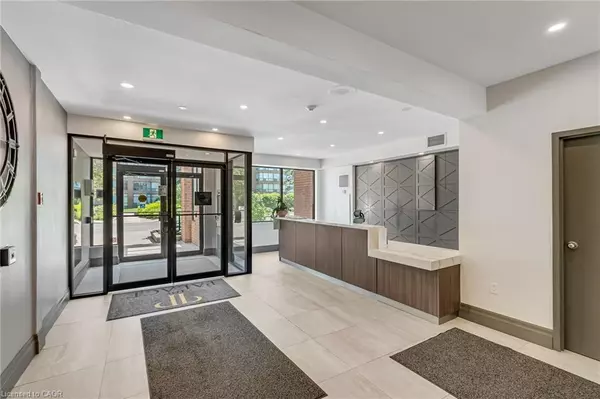 Burlington, ON L7S 2J3,1270 Maple Crossing Boulevard #404