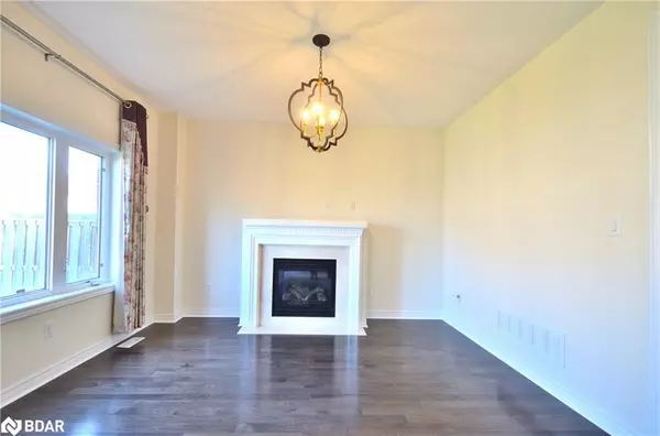 Barrie, ON L4N 5K4,15 Forsyth Crescent