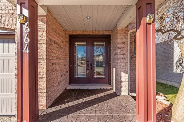 Waterloo, ON N2T 2V4,664 Brandenburg Boulevard