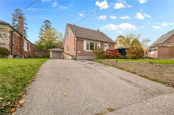 541 Courtland Avenue E, Kitchener, ON N2G 2W9