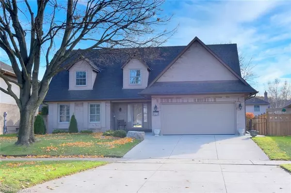 216 Amberly Boulevard, Ancaster, ON L9G 4J7