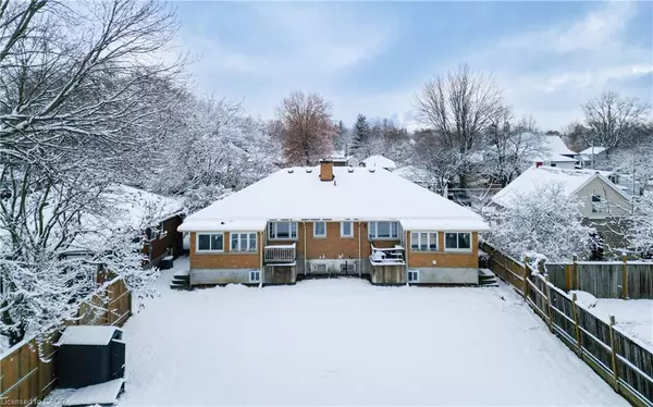 Aylmer, ON N5H 1P8,106 South Street E #2