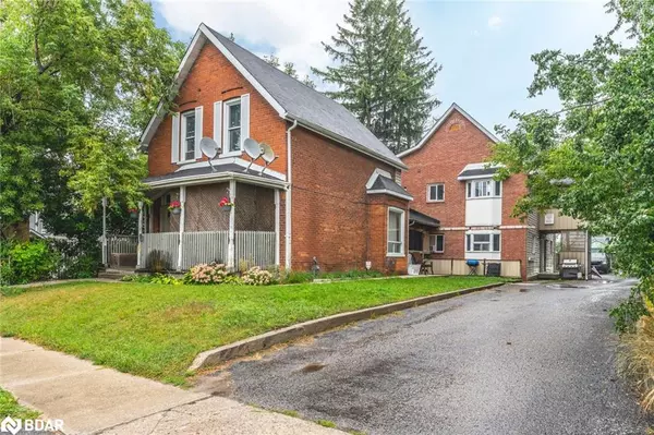 81 Innisfil Street, Barrie, ON L4N 3E3